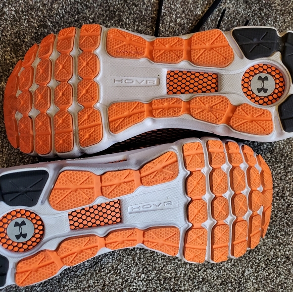 Men's Hover Sneakers - Picture 7 of 8